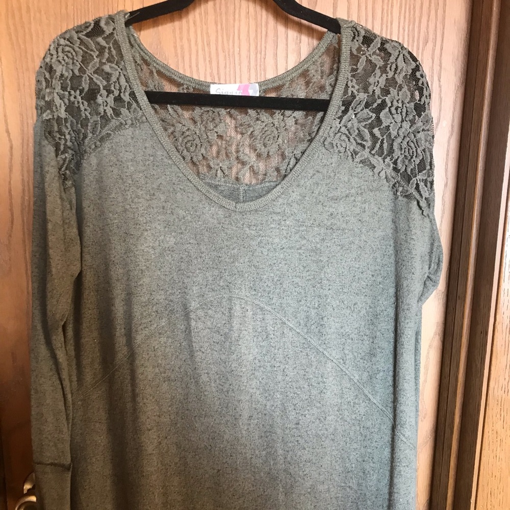 Brand new sweater